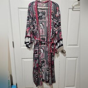 Printfresh Black and Pink Floral Patterned Kimono Robe